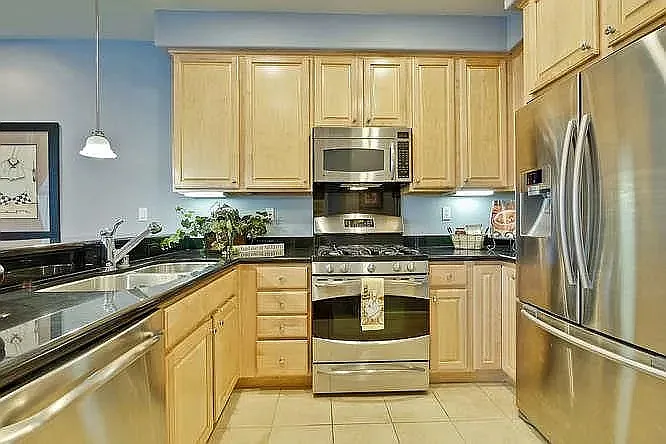 1217 Sierra Madres Ter — Photo 2