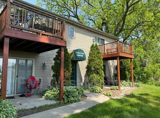 5864 Shaw St APT 3, Haslett, MI 48840