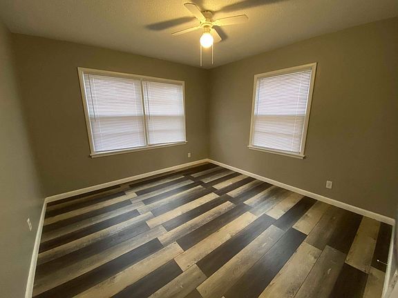 5th image of 1606 N Meadowbrook Dr