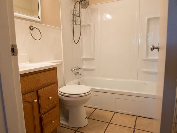 5th image of 5162 NE Willamette Ave