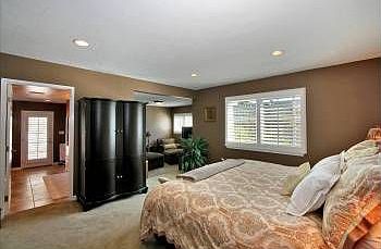 2nd image of 8855 Robinhood Ln