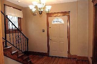 4th image of 348 Woodlawn Ave