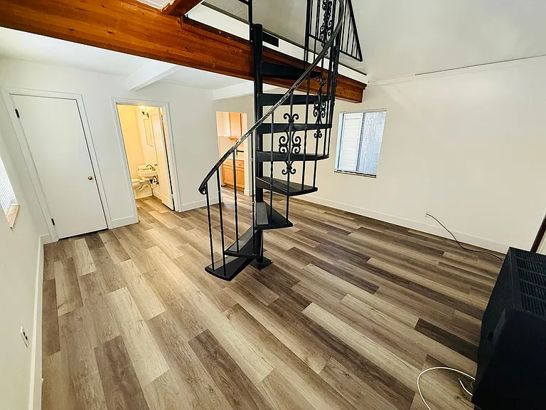1227 Sierra Blvd — Photo 12