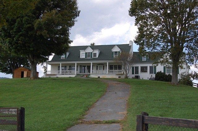 1st image of 698 Big Oak Ln