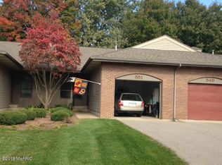 551 Spring Lane Dr, Holland, MI 49423