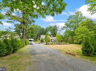 764 River Rd, Ewing, NJ 08628