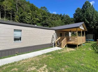 12264 Highway 979, Teaberry, KY 41660