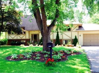 16809 Blenheim Way, Minnetonka, MN 55345