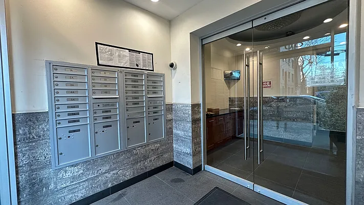 Sold by Landmark International Real Estate, LLC | media 24