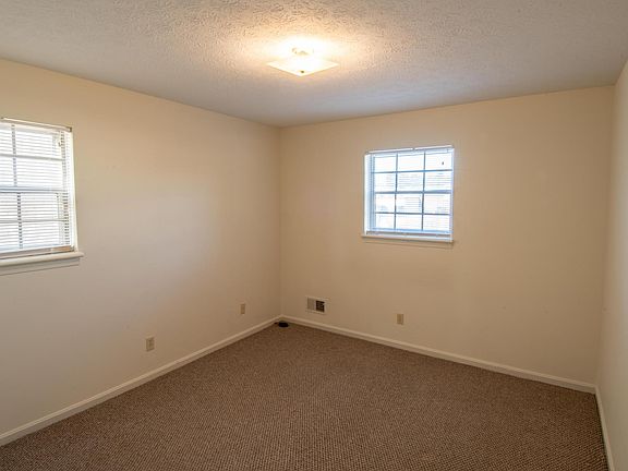 4th image of 3713 Briarbridge Ln APT 1