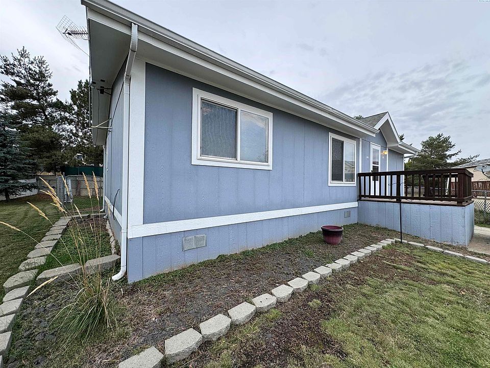 1st image of 255 NW Golden Hills Dr Space 45