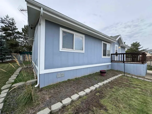 255 NW Golden Hills Dr Space 45, Pullman, WA 99163