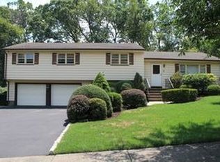 23 Mandon Dr, Wayne, NJ 07470