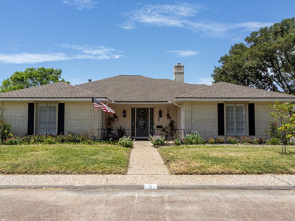 1st image of 5 Colony Park Cir