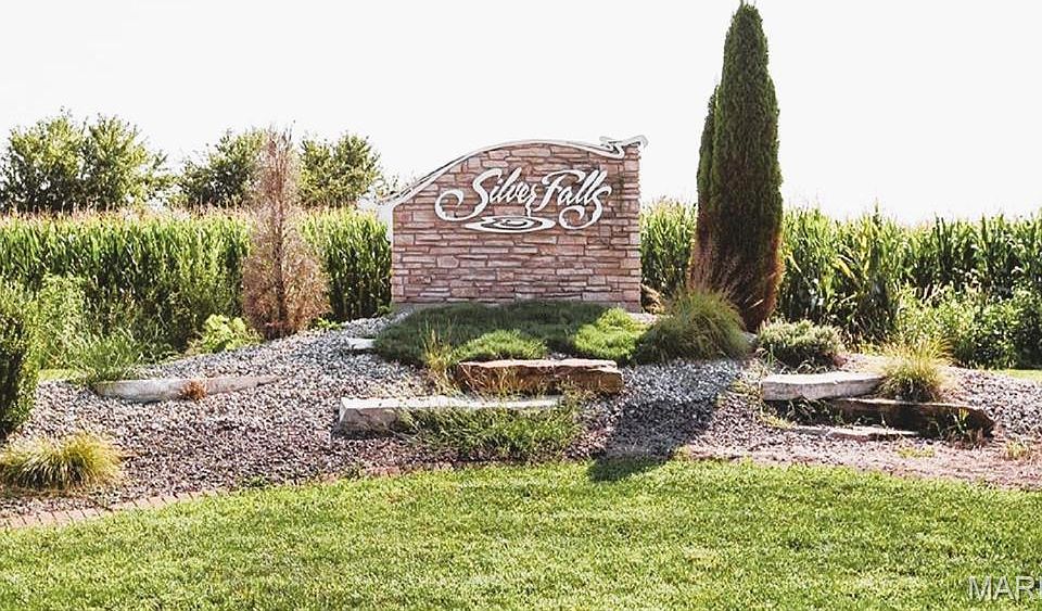 2nd image of 5929 Highbanks Rd