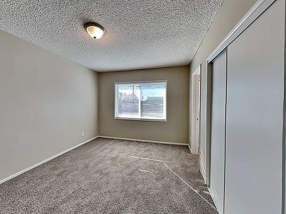 4th image of 1242 Oakhurst Dr