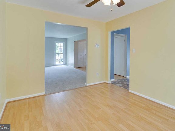5th image of 9478 Cloverdale Ct