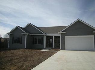 1734 S Willow St, Ottawa, KS 66067