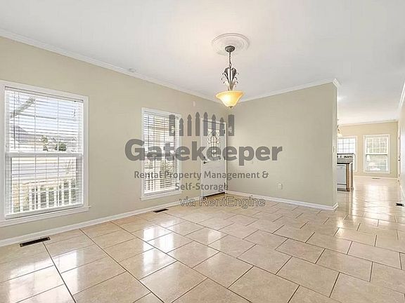 4th image of 408 Saint Dunstans Ct