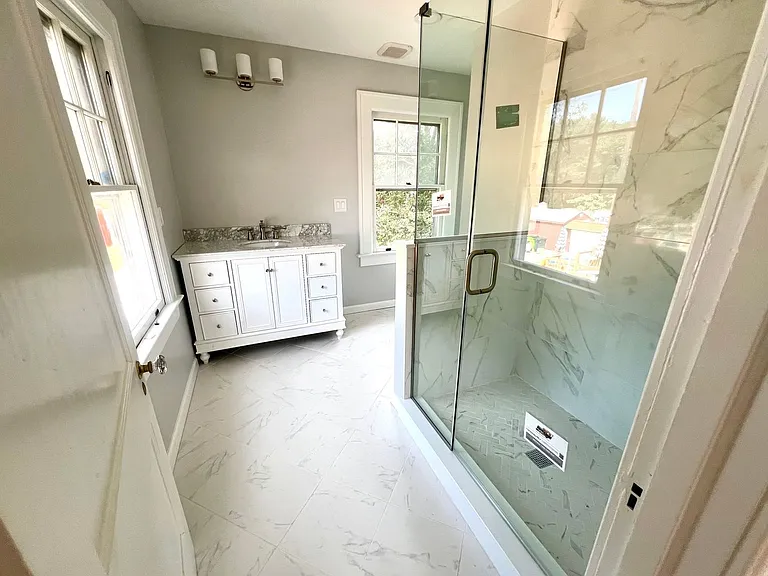 321 Union St — Photo 4