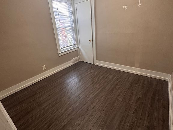 5th image of 4205 Hipp St #1