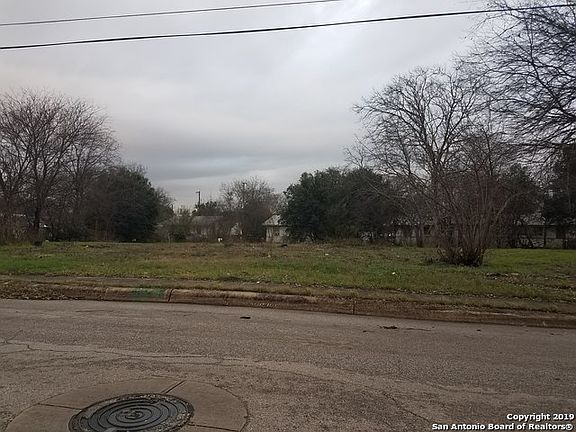 3rd image of 1313 Norfleet St