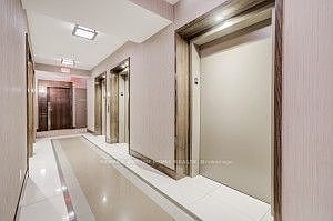 4th image of 33 Bay St Unit 4903