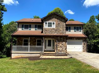 94 Barrett Rd, Hardy, VA 24101