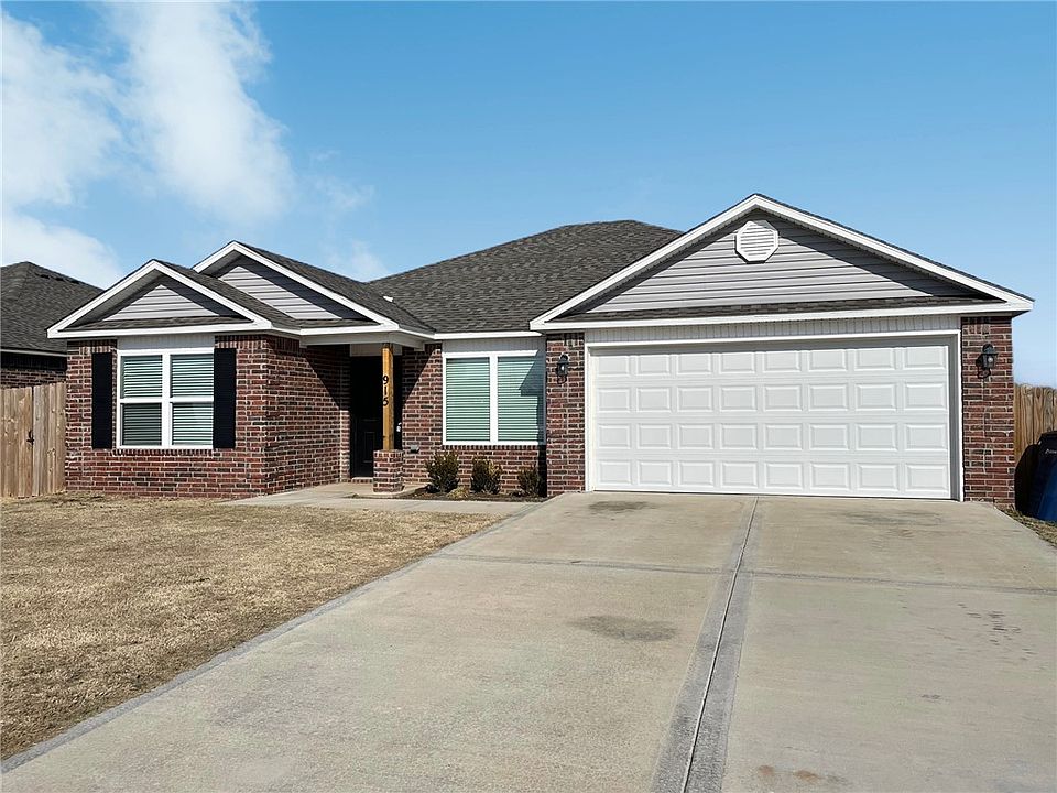 1st image of 907 W Aiden Dr