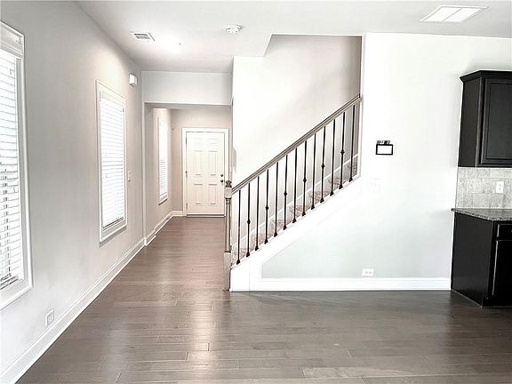 4th image of 3685 Morgan Rd