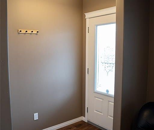 4th image of UNIT 714-3806 Dewdney AVENUE E