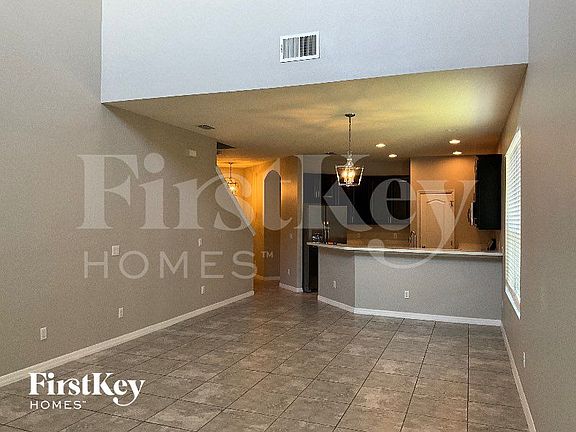 3rd image of 12012 Lidflower St
