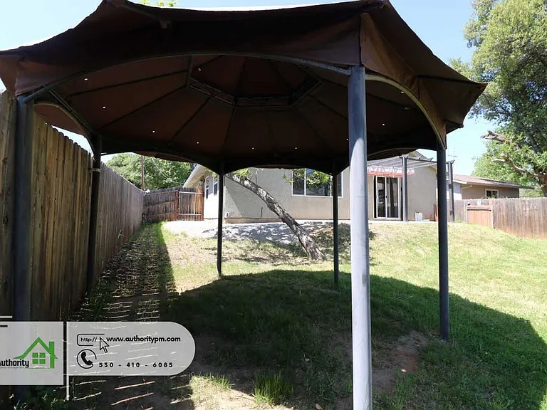 1417 Montana Ave — Photo 28