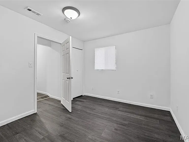 2412 Mousette Ln — Photo 4