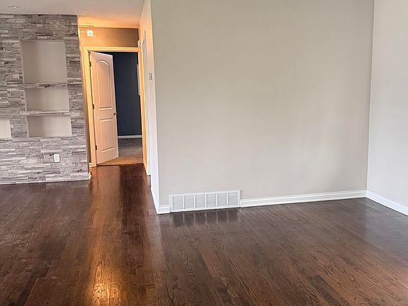 4th image of 6092 Cleveland St