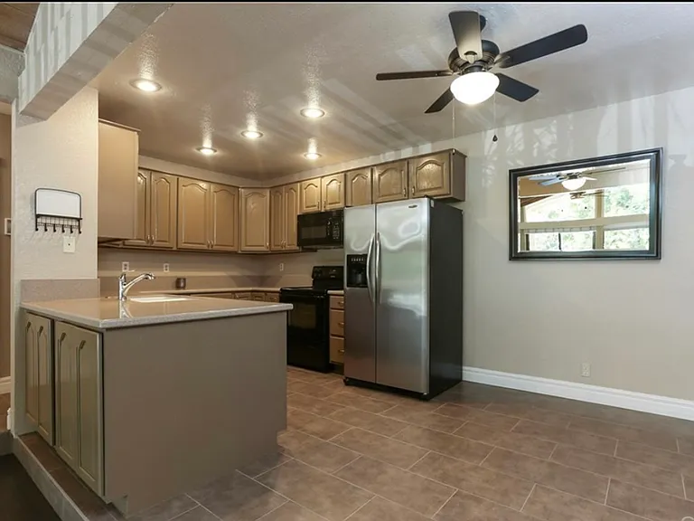 21372 Brookhurst St #B — Photo 6