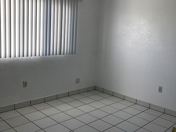 2nd image of 4133 48th St APT 9