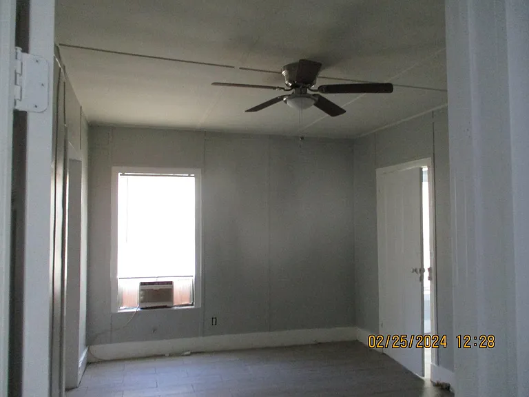 1509 J H Clouser St — Photo 4