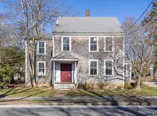 19 Locust St, Falmouth, MA 02540