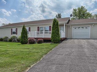 108 Oriole Dr, Carlisle, PA 17013