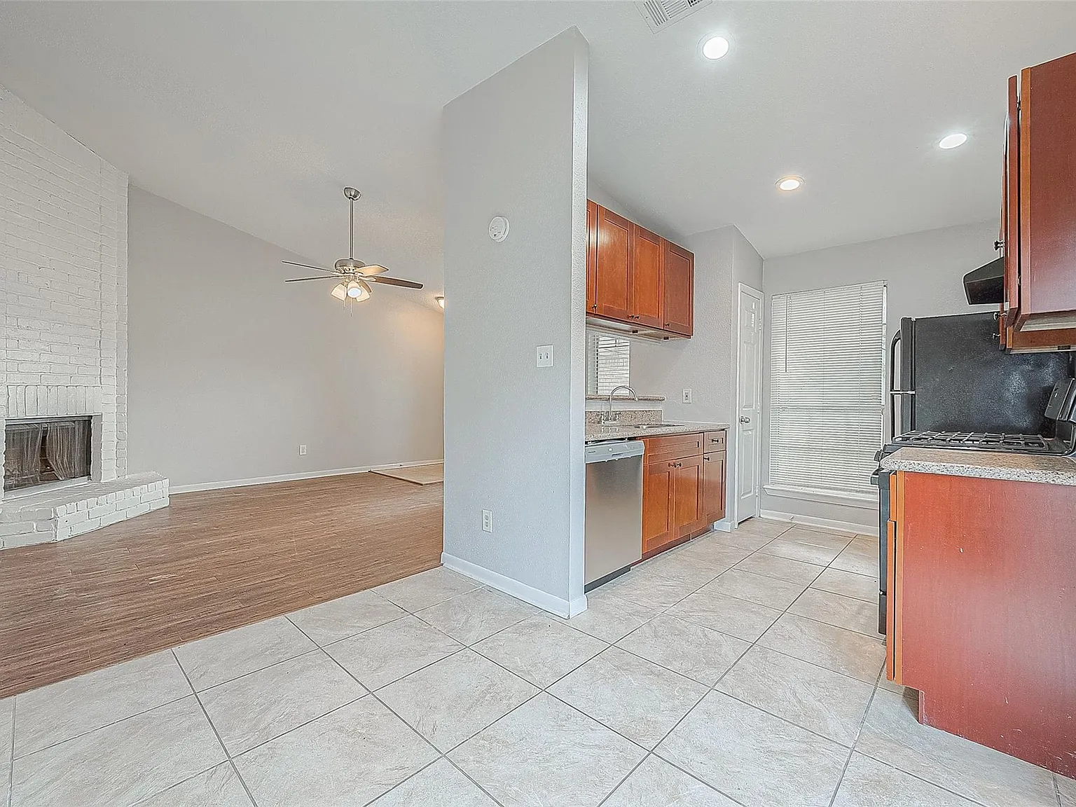 11203 Pender Lane — Photo 3