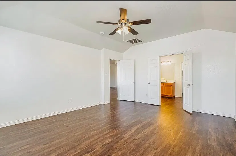616 Tripp Trl — Photo 2