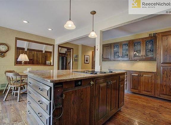 5th image of 8741 Rosewood Dr