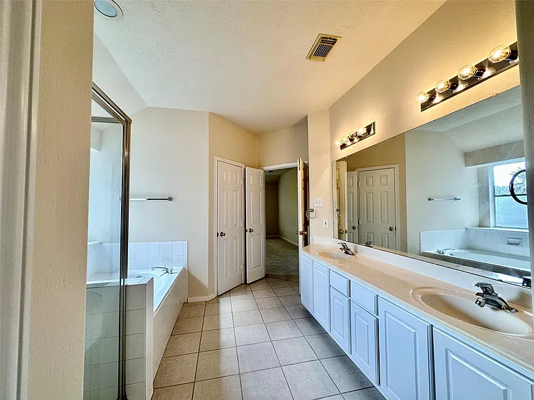 12938 Deer Sage Ct — Photo 24