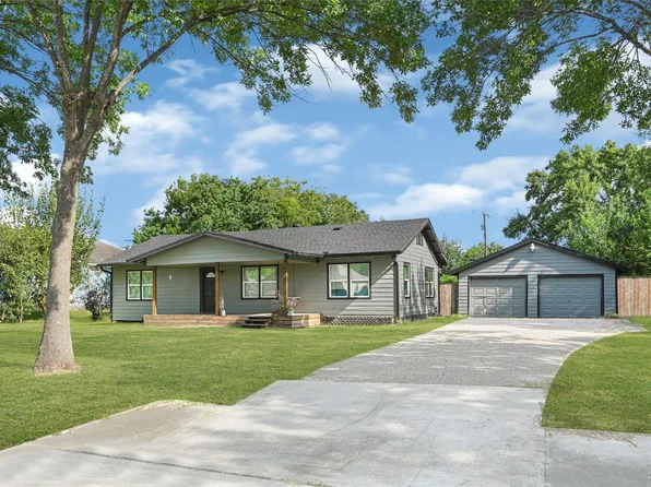 2324 13th Ave N, Texas City, TX 77590