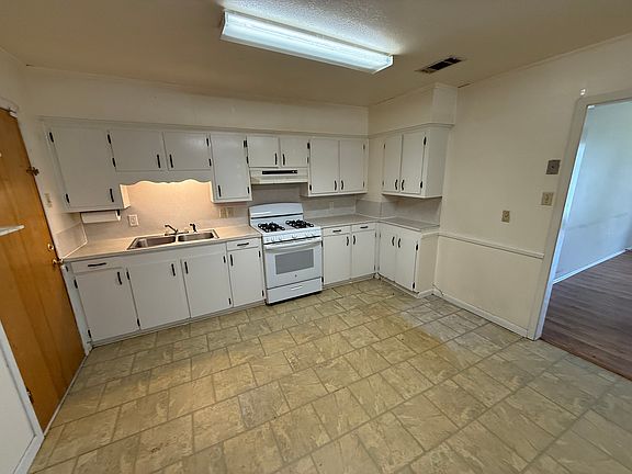 3rd image of 6972 Saint Mary Ave