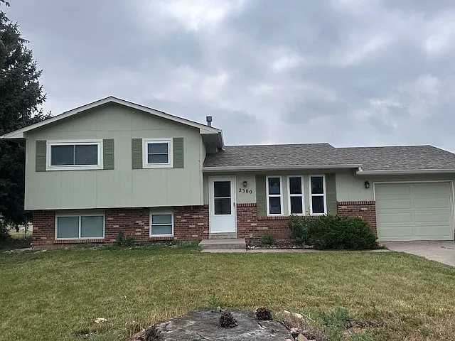 2300 Cotswold Ct