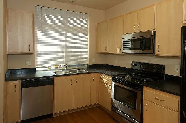 1931 Hilyard St - Kitchen 1931 Hilyard St - Kitchen