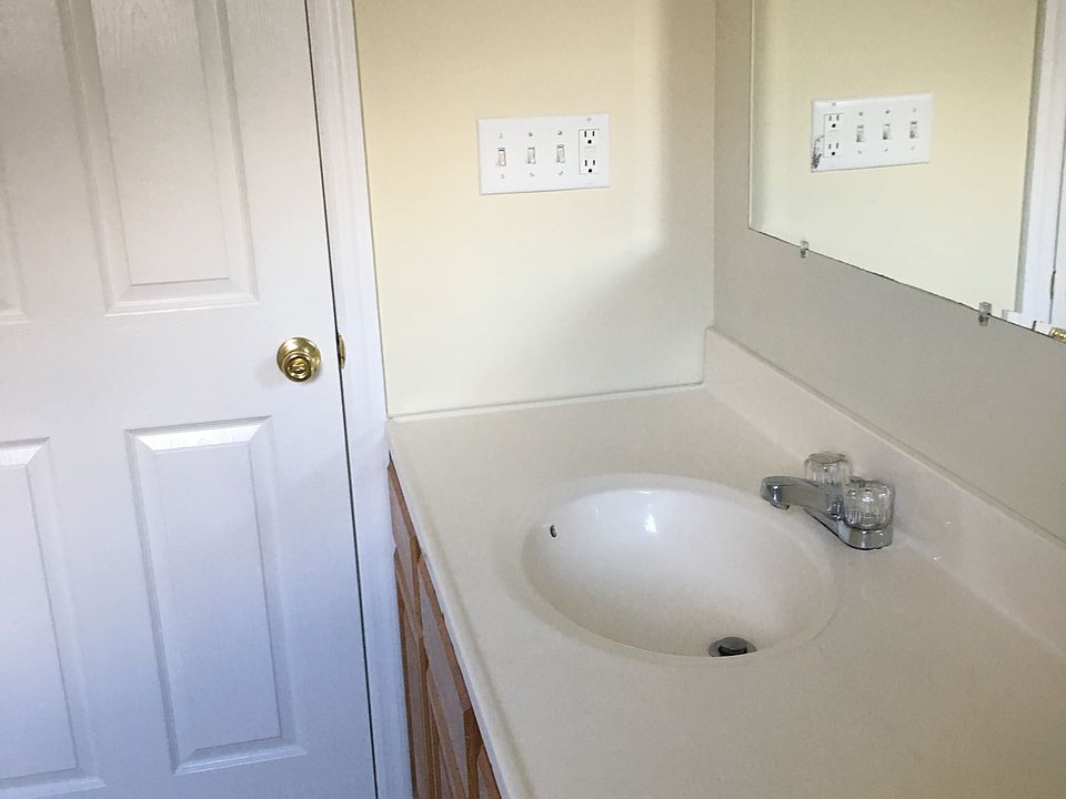 1st image of 18 Montgomery St
