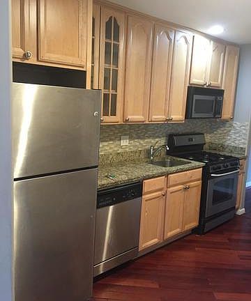 3rd image of 6941 S Dorchester Ave APT 3S
